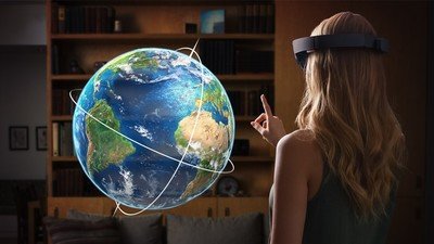 Специалисты в области виртуальной (VR) и дополненной реальности (AR)
