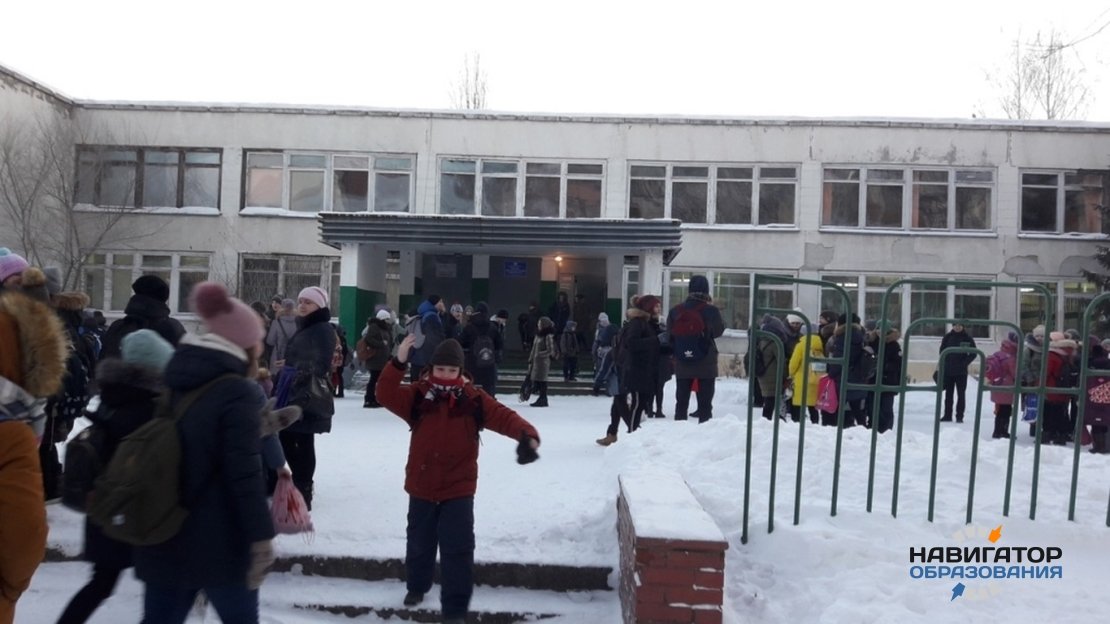 В школах Сибири прошла эвакуация людей из-за сообщения о бомбах