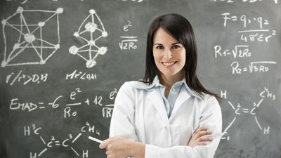 Показатель занятости женщин РФ в науке превышает среднемировой на 11%