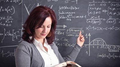 Минпросвещения РФ: учителю не обязательно иметь профессиональное педагогическое образование