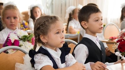 Госдума приняла во втором чтении проект закона о праве братьев и сестёр обучаться в одной школе 
