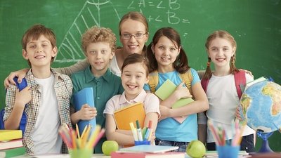 Российские власти анонсировали новые выплаты классным руководителям