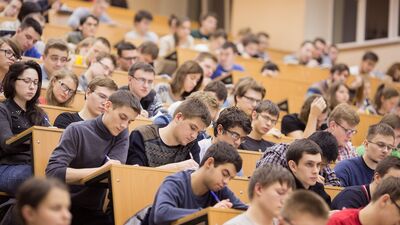 Студенты российского вуза на лекции