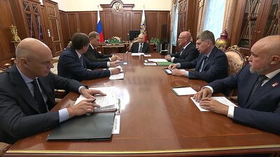 Совещание с членами Правительства РФ под председательством Президента России Владимира Путина