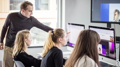 «Знание» запустило онлайн-курс по искусственному интеллекту для педагогов
