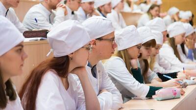 Сьуденты медицинского вуза