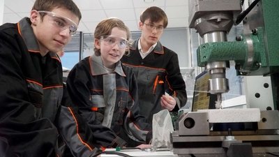 Принят закон о бесплатном профессиональном обучении для не сдавших ОГЭ школьников