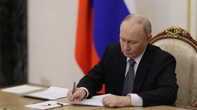 Президент РФ Владимир Путин на заседании Совета по развитию гражданского общества и правам человека