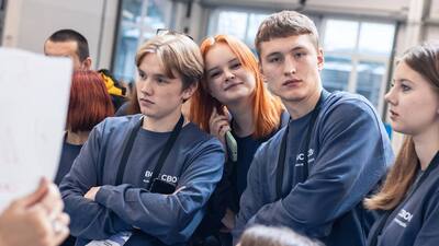 Студенты российского колледжа