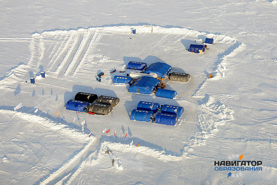 Глава Минобрнауки и семеро школьников отправились в Арктику