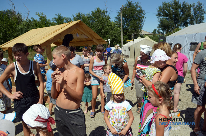 Украинских детей-беженцев распределили по 79 регионам России