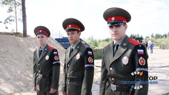 Российские вузы начнут подготовку военных полицейских