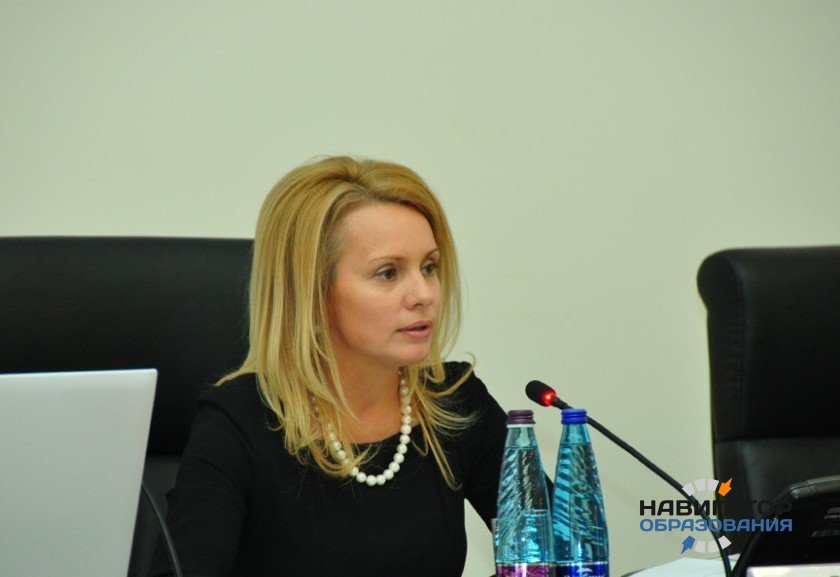 Наталья Третьяк выступила с инициативой изменения карьерной лестницы учителя
