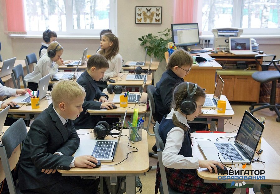 Минобнауки РФ выпустило памятку для первоклассников и открыло доступ к учебной литературе