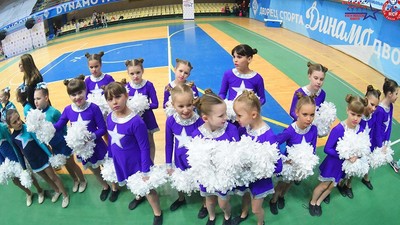 Юные чирлидеры школы №1392 выступили в соревнованиях "Moscow Cheer 2018